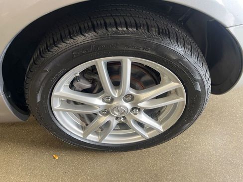 Used 2011 MAZDA MX-5 Miata Sport image 62