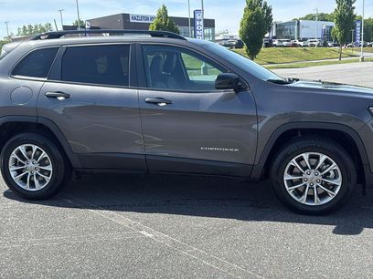 Used 2022 Jeep Cherokee Latitude Lux w/ Sun & Sound Group