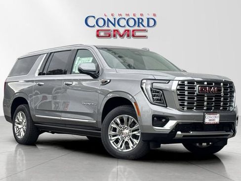 Used 2026 GMC Yukon XL Denali w/ Sun & Power Step Package AWD/4WD image 2