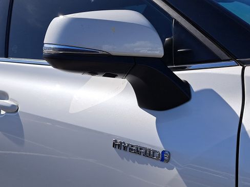 Used 2021 Toyota Highlander Limited image 5