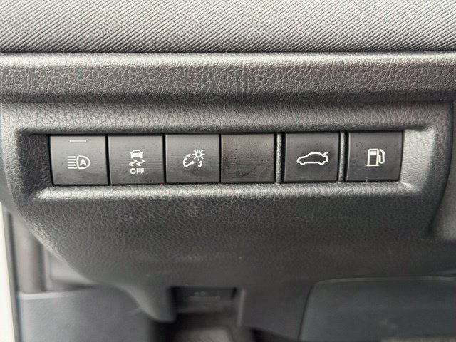 Used 2025 Toyota Camry LE FWD image 33