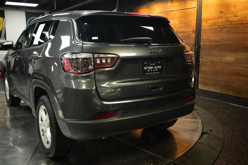 Used 2023 Jeep Compass Sport AWD/4WD image 6