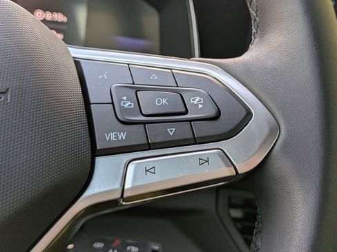 Used 2025 Volkswagen Jetta Sport image 30