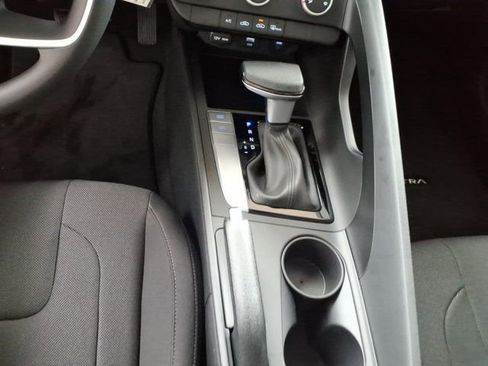 New 2026 Hyundai Elantra SE FWD image 19