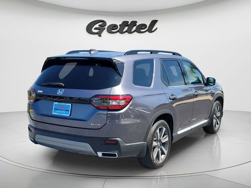 Used 2023 Honda Pilot Elite image 5