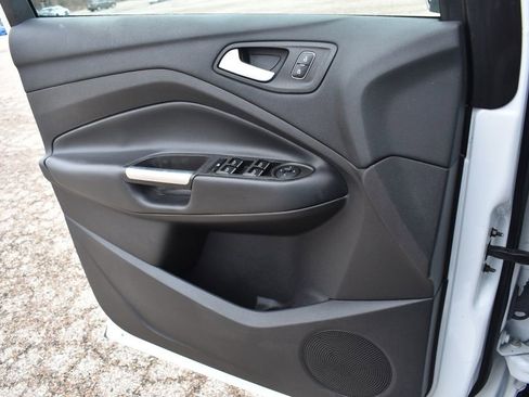 Used 2019 Ford Escape SE image 34