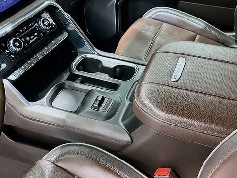 Used 2024 GMC Sierra 2500 Denali w/ Denali Reserve Package image 17