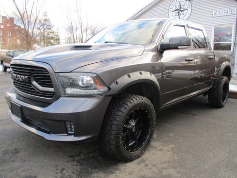Used 2018 RAM 1500 Sport image 10