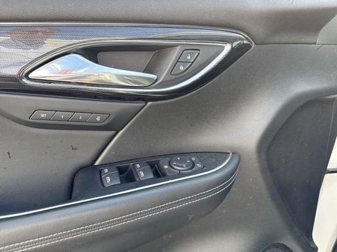 Used 2023 Buick Envision Essence w/ Sport Touring Package image 13