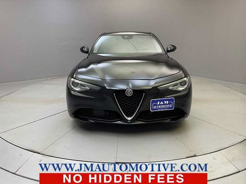 Used 2020 Alfa Romeo Giulia Ti w/ Active Blind Spot Package AWD/4WD image 8