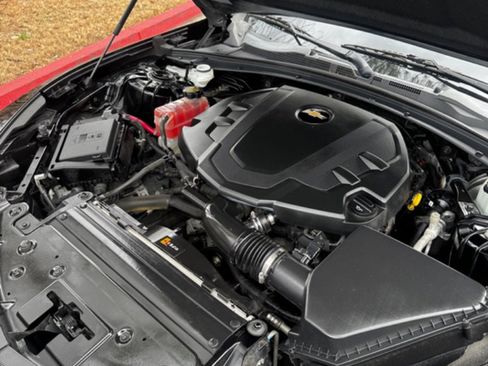 Used 2017 Chevrolet Camaro LT image 15