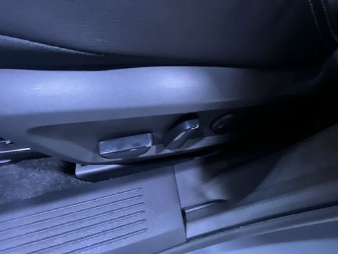 Used 2024 Nissan Rogue SL w/ SL Premium Package image 14