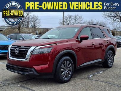 Used 2024 Nissan Pathfinder SV