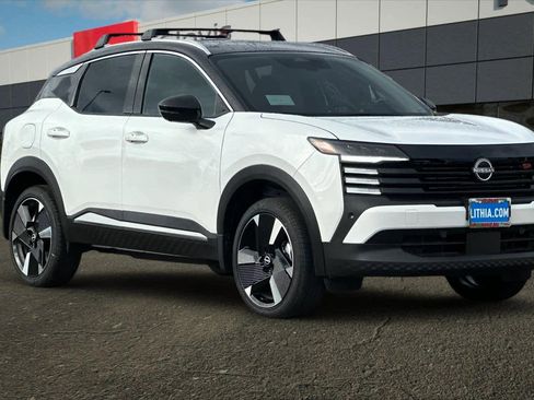 New 2026 Nissan Kicks SR image 10