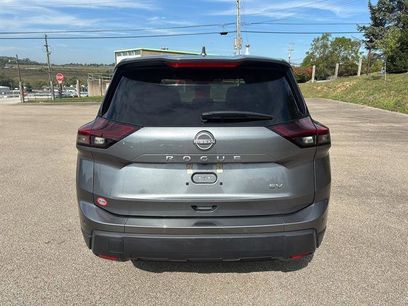 Used 2024 Nissan Rogue SV