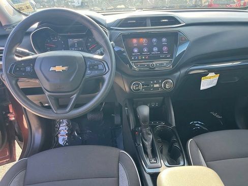 Used 2023 Chevrolet TrailBlazer LT w/ Convenience Package AWD/4WD image 38