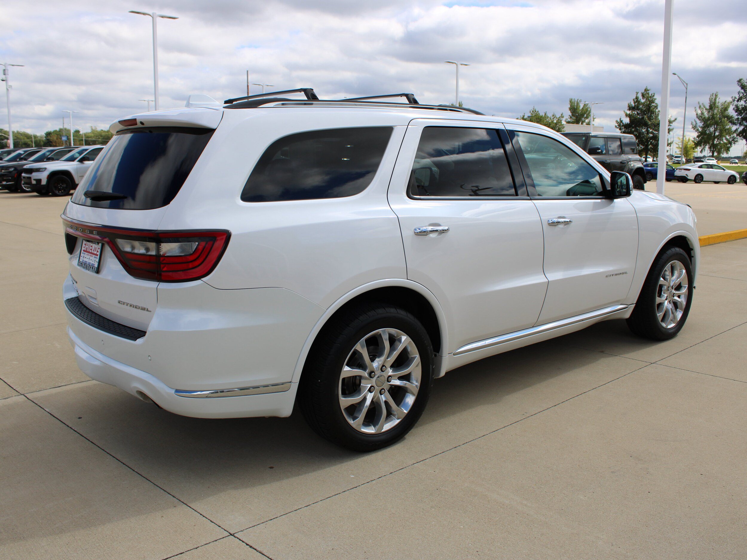 Used 2017 Dodge Durango Citadel w/ Technology Group AWD/4WD image 5