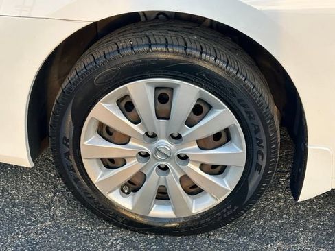 Used 2015 Nissan Sentra SV FWD image 8