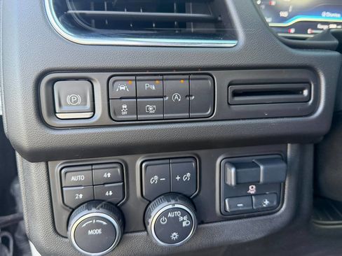 Used 2023 Chevrolet Tahoe RST w/ Luxury Package image 21