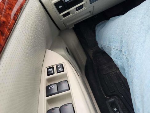 Used 2011 Subaru Outback 2.5i Limited image 20