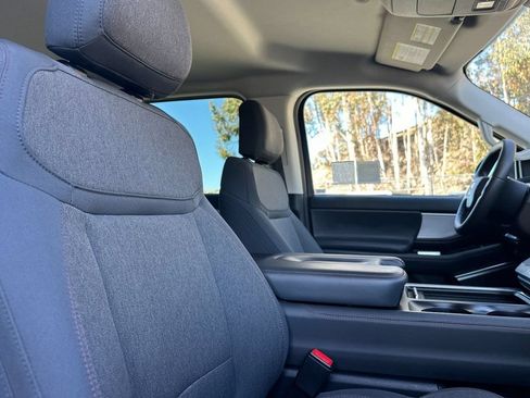 Used 2025 Ford Expedition Max Active AWD/4WD image 23
