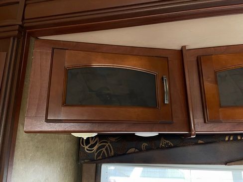 Used 2013 Ford E-450 and Econoline 450 Super Duty w/ Motorhome Prep Pkg image 39