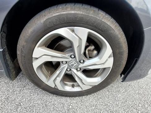 Used 2018 Honda Accord EX-L image 4