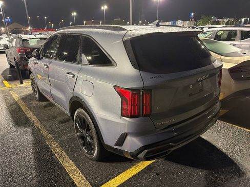 Used 2023 Kia Sorento SX AWD/4WD image 6