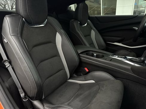 Used 2023 Chevrolet Camaro SS w/ Design Package 3 image 27