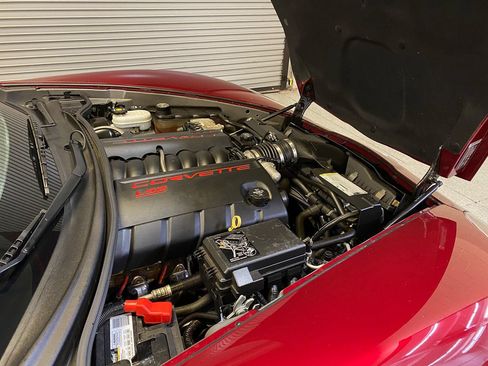 Used 2007 Chevrolet Corvette Coupe w/ Preferred Equipment Group RWD image 25