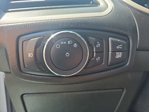 Used 2019 Ford Edge SEL AWD/4WD image 17