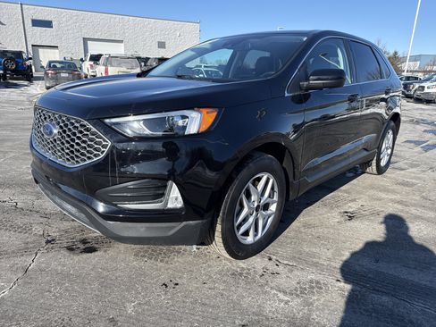 Used 2024 Ford Edge SEL w/ Convenience Package image 2