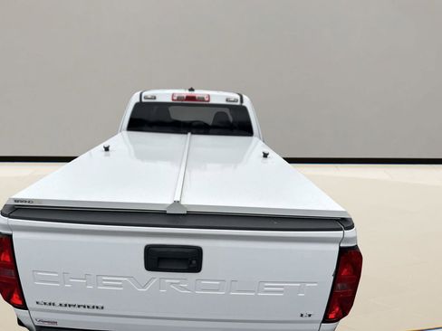 Used 2022 Chevrolet Colorado LT w/ Fleet Safety Package image 5
