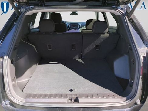 Used 2024 Chevrolet Equinox LT FWD image 12