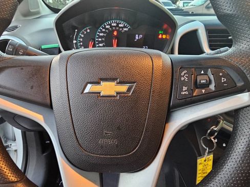 Used 2017 Chevrolet Sonic LT FWD image 31