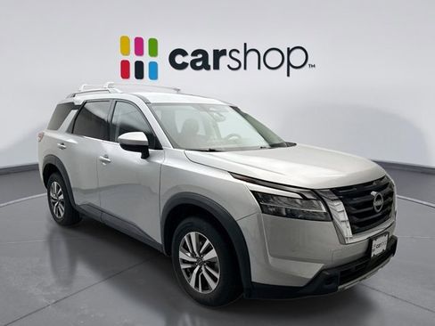 Used 2023 Nissan Pathfinder SL image 7