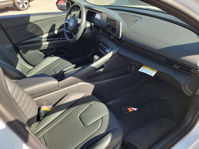 New 2026 Hyundai Elantra SEL Sport FWD image 21