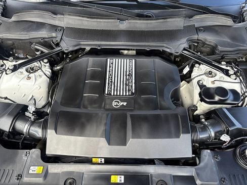 Used 2018 Land Rover Range Rover Sport SVR image 34