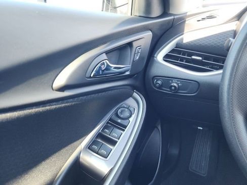 Used 2023 Chevrolet Malibu LT image 34