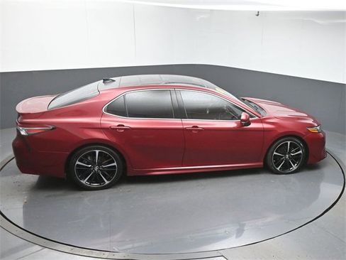 Used 2018 Toyota Camry XSE image 45