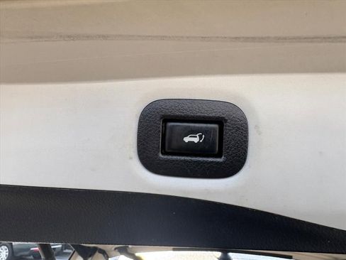 Used 2019 Nissan Rogue SV w/ Premium Package image 23