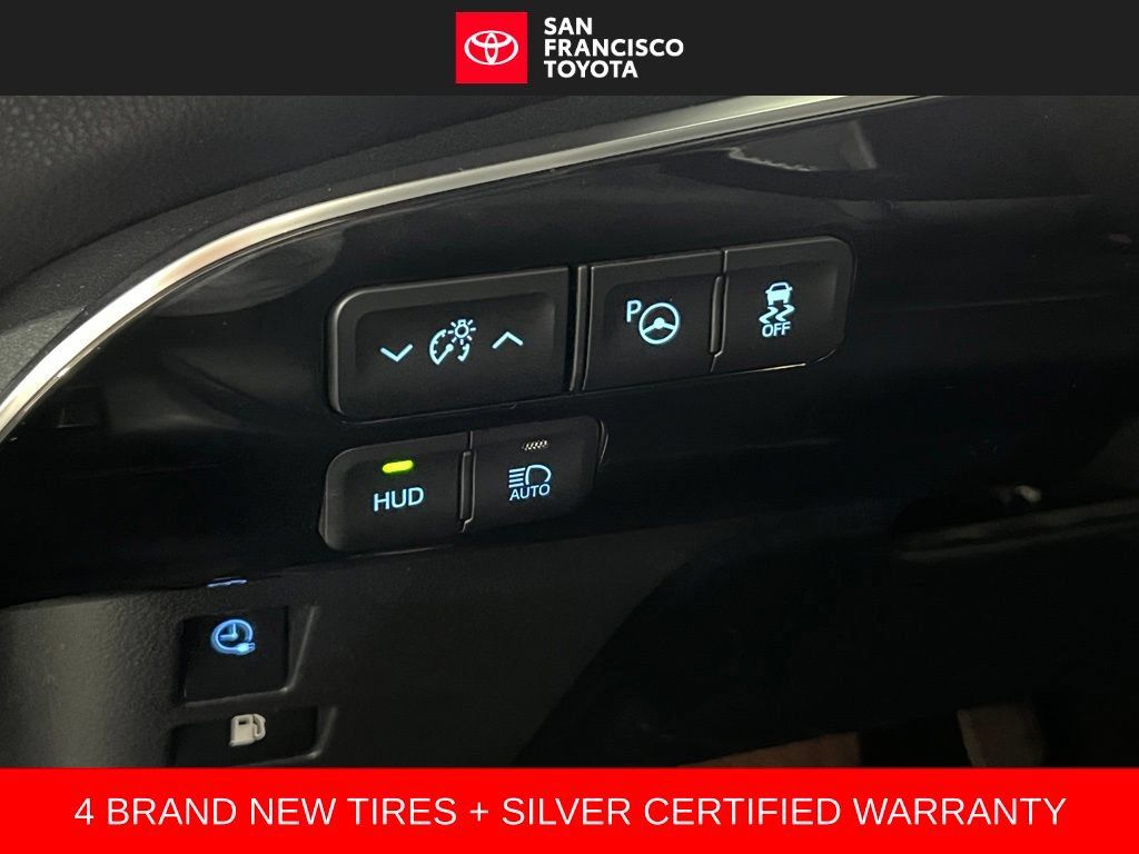 Certified 2017 Toyota Prius Prime Advanced FWD image 35