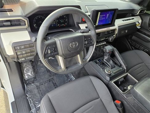 Used 2024 Toyota Tacoma TRD Sport image 11