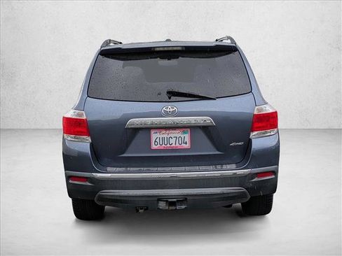 Used 2012 Toyota Highlander Limited w/ Tow Pkg image 6