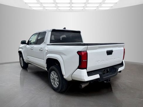 Used 2024 Toyota Tacoma SR5 RWD image 4