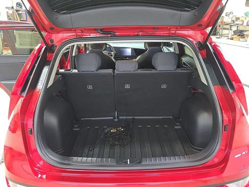 Used 2024 Kia Niro LX image 14