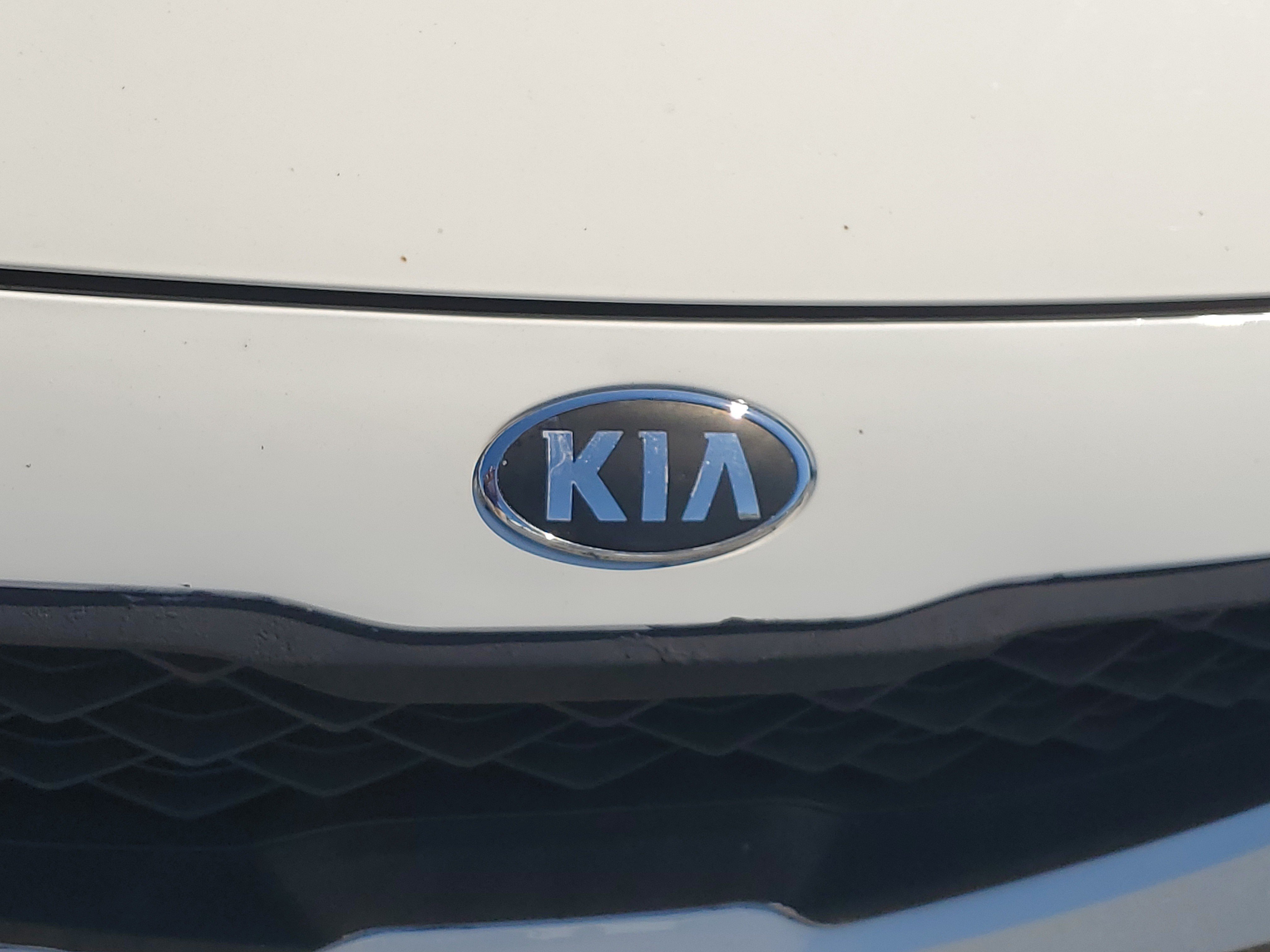 Used 2020 Kia Forte LXS FWD image 10