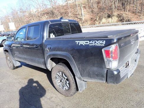 Certified 2022 Toyota Tacoma TRD Off-Road image 5