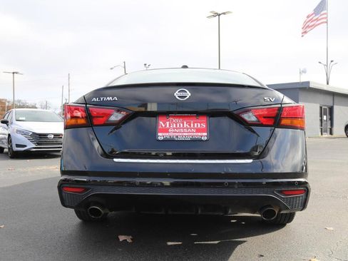 Used 2021 Nissan Altima 2.5 SV w/ SV Premium Package image 4