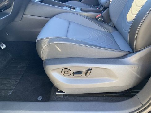 New 2026 Volkswagen Tiguan SE R-Line image 16